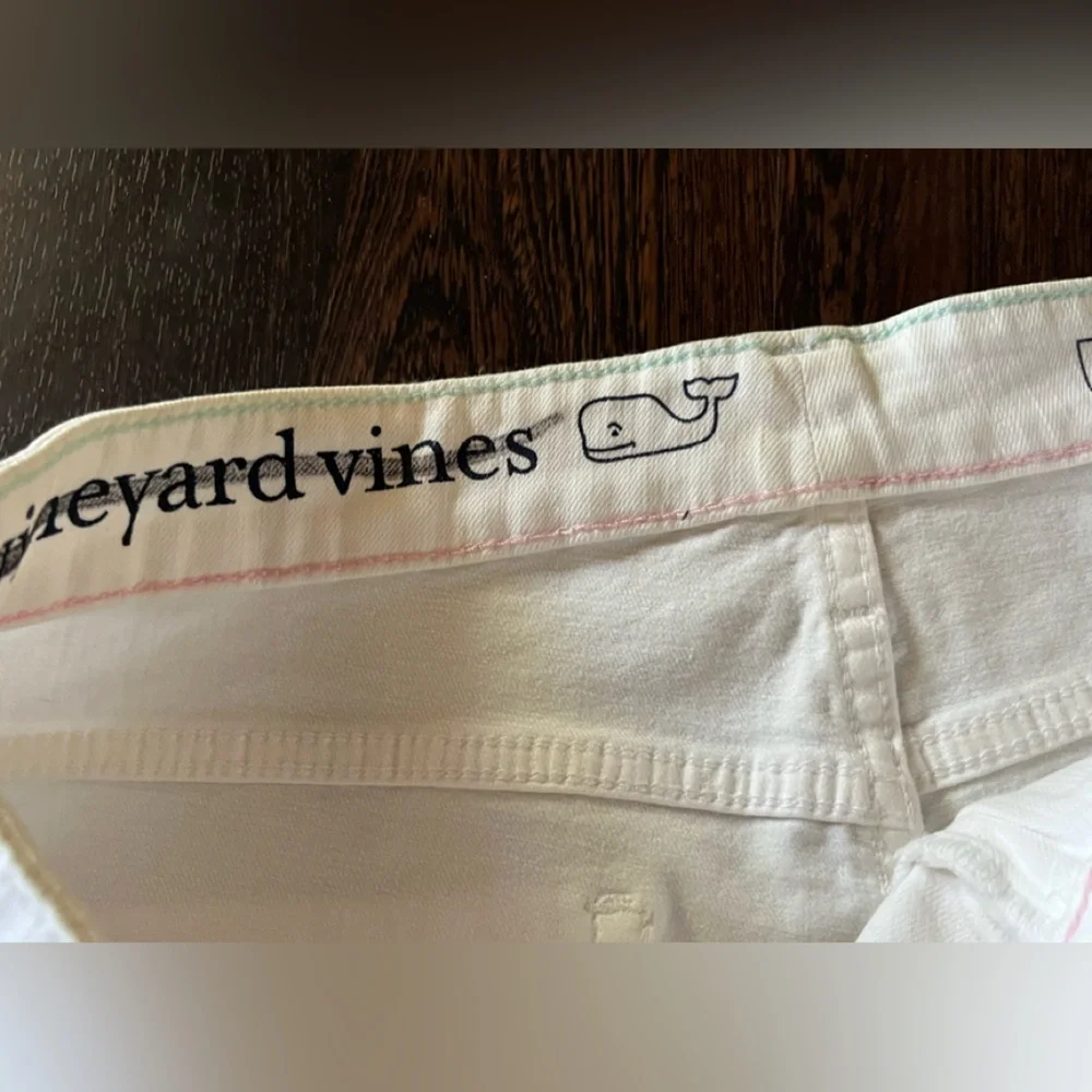 Women's vine yard vine raw edge denim short 14NWT